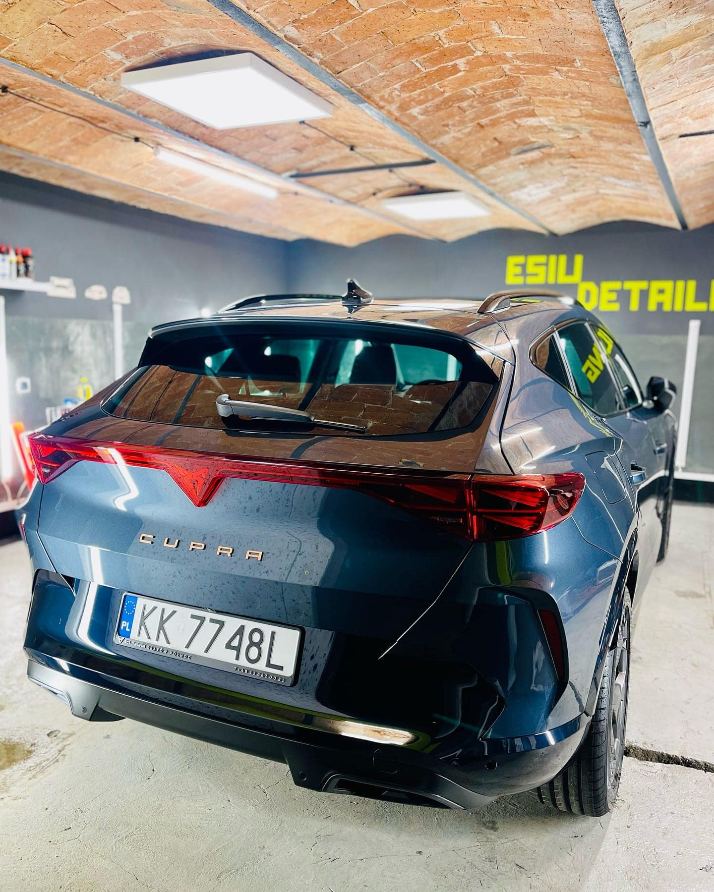 Cupra Formentor z tyłu pod szyldem ESIU Detailing